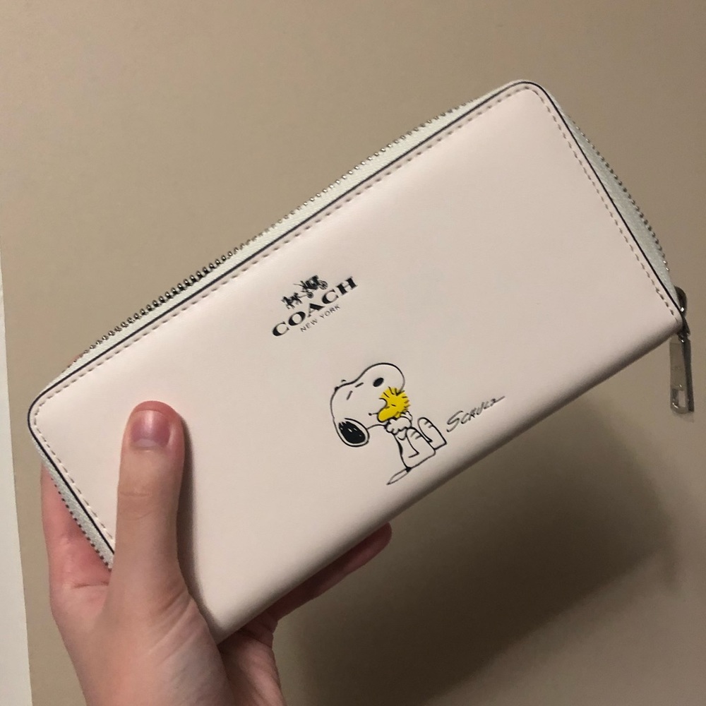 Coach X Peanuts Collection Snoopy Wallet